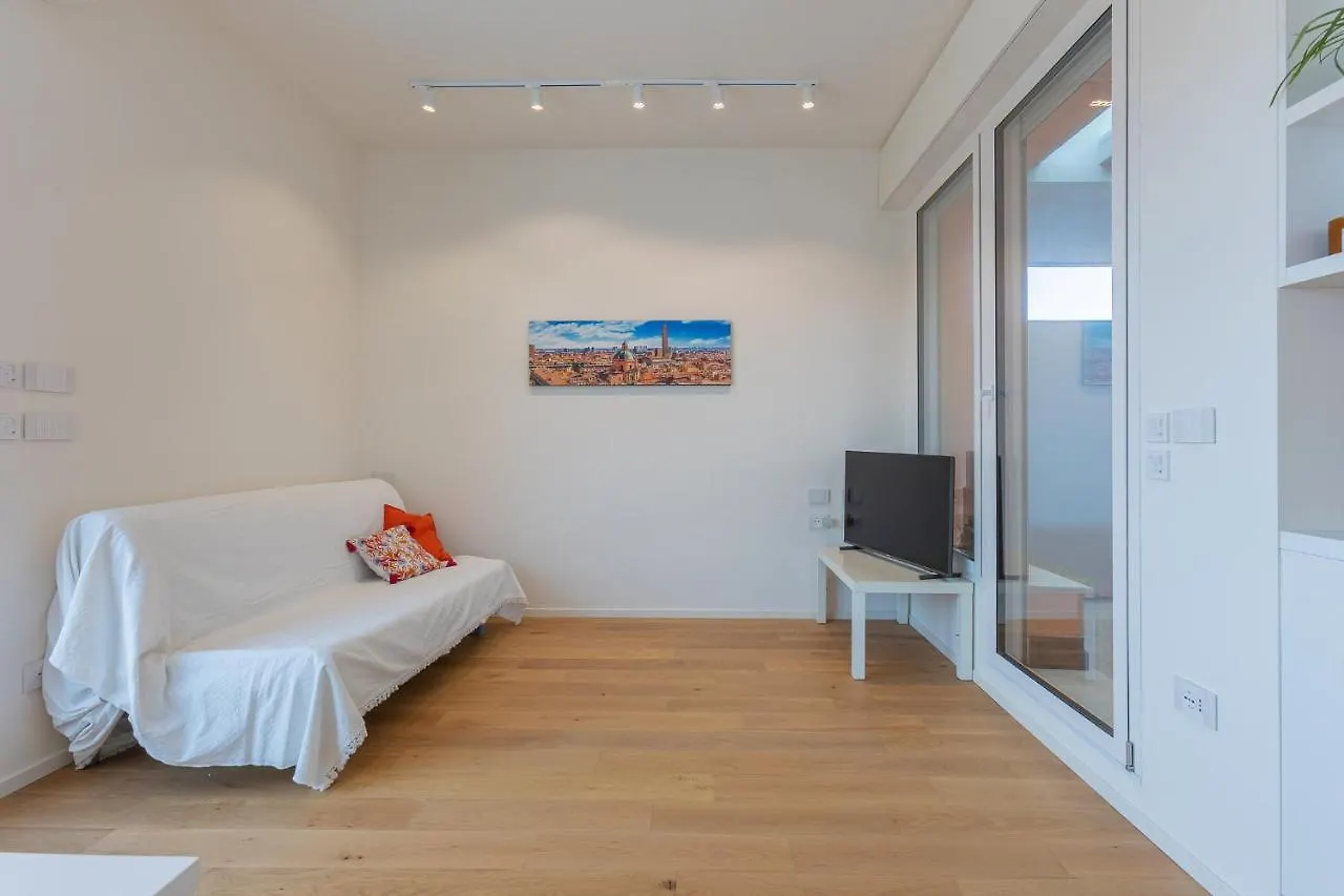 Bologna Hills View - Stunning Attic With Terrace Apartment